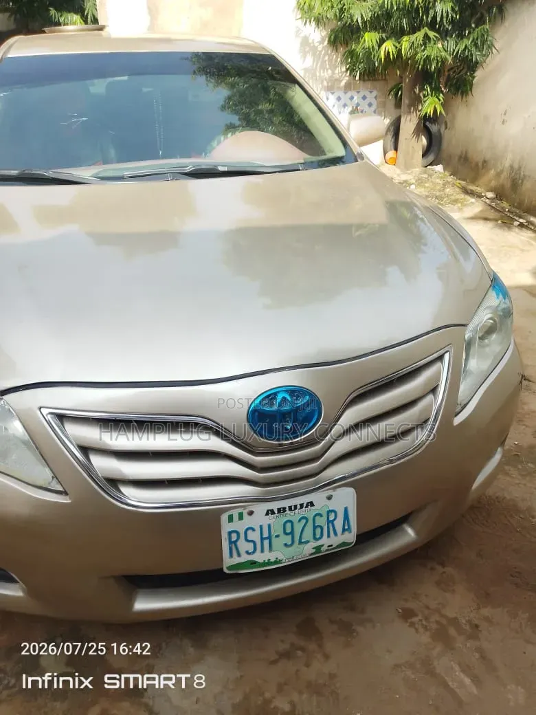 Toyota Camry 2008 Gold