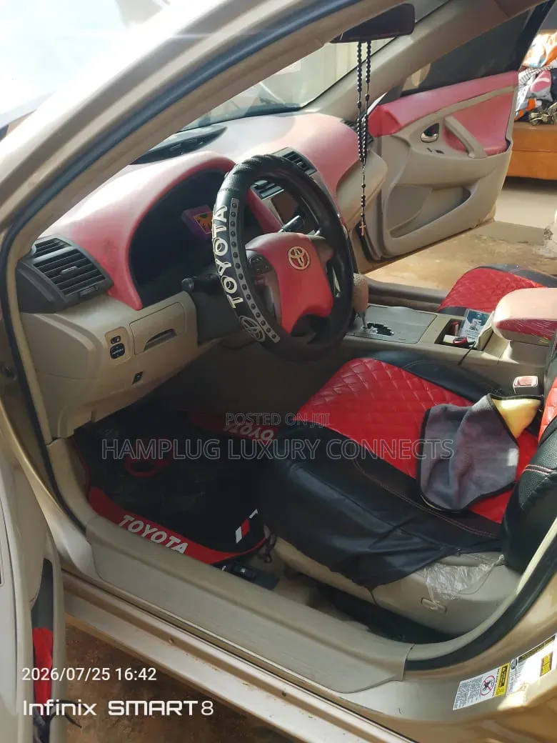 Toyota Camry 2008 Gold