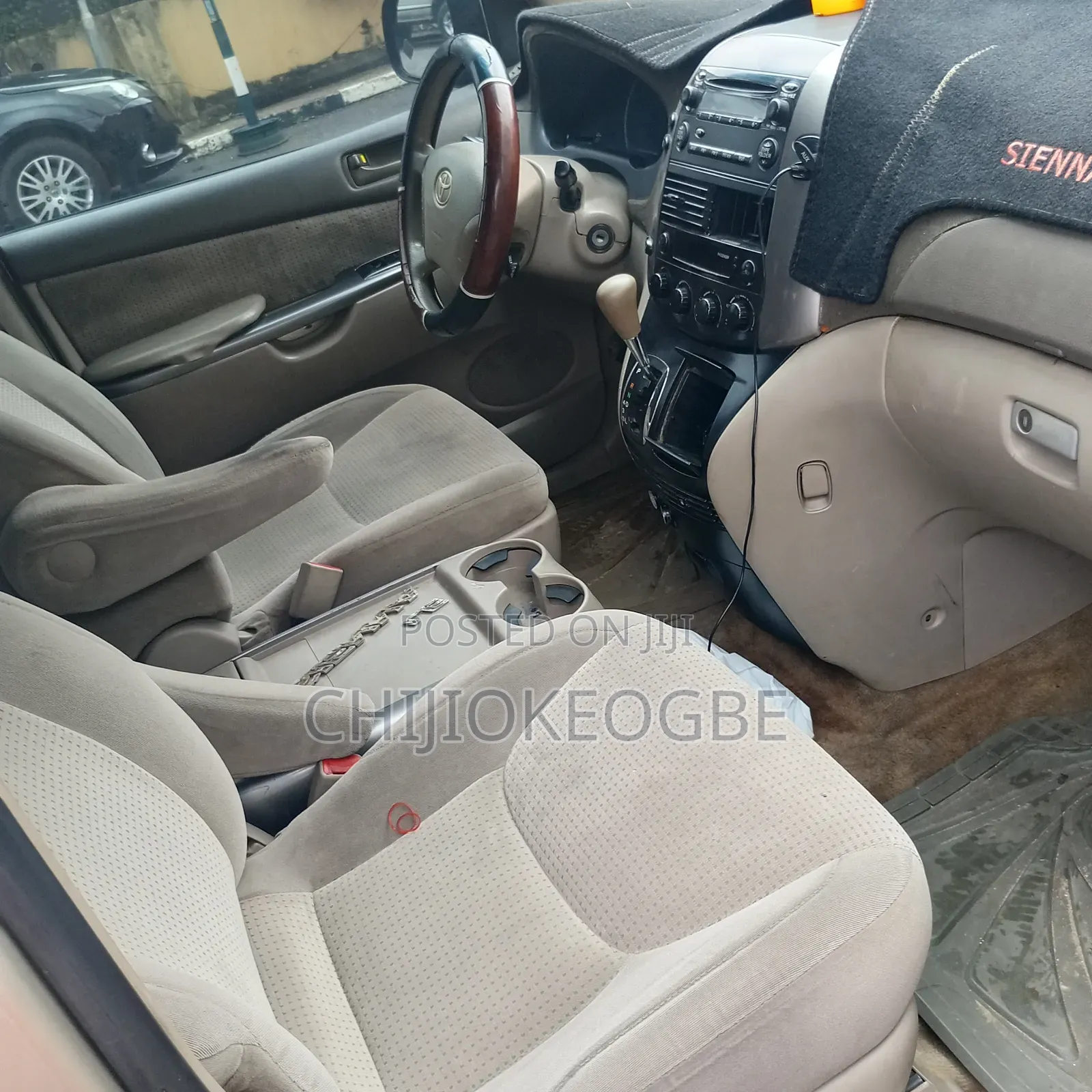 Toyota Sienna 2008 Gold