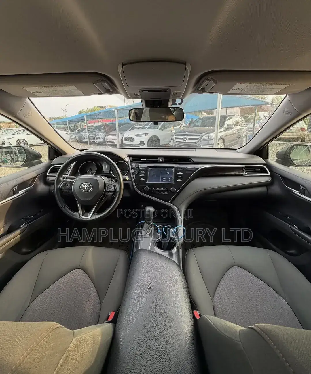 Toyota Camry 2018 Blue