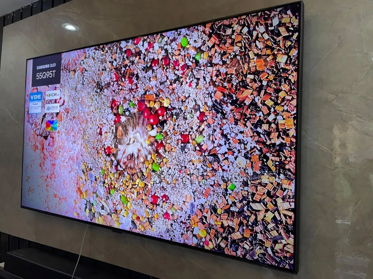 Samsung 55" Q95t Flagship Qled HDR Smart TV.