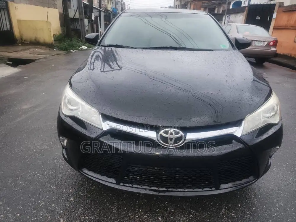 Toyota Camry SE 4dr Sedan (2.5L 4cyl 6A) 2017 Black