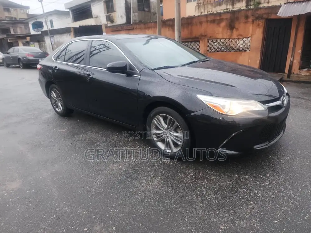 Toyota Camry SE 4dr Sedan (2.5L 4cyl 6A) 2017 Black