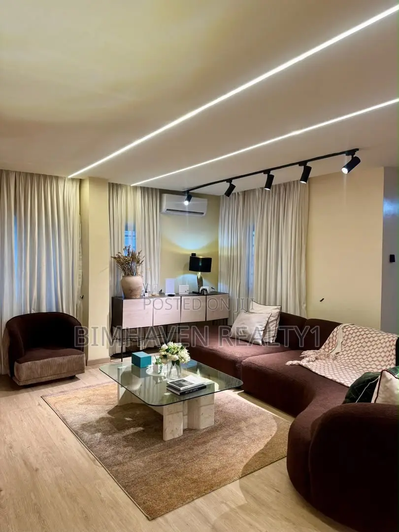 Luxury 2 Bedroom Shortlet Apartment in Lekki Phase 1