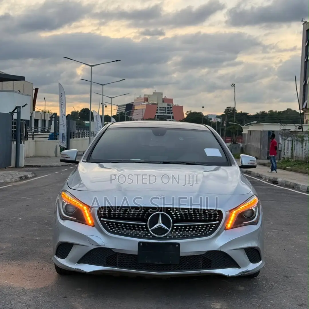 Mercedes-Benz CLA-Class CLA 250 4MATIC Sedan 2014 Silver