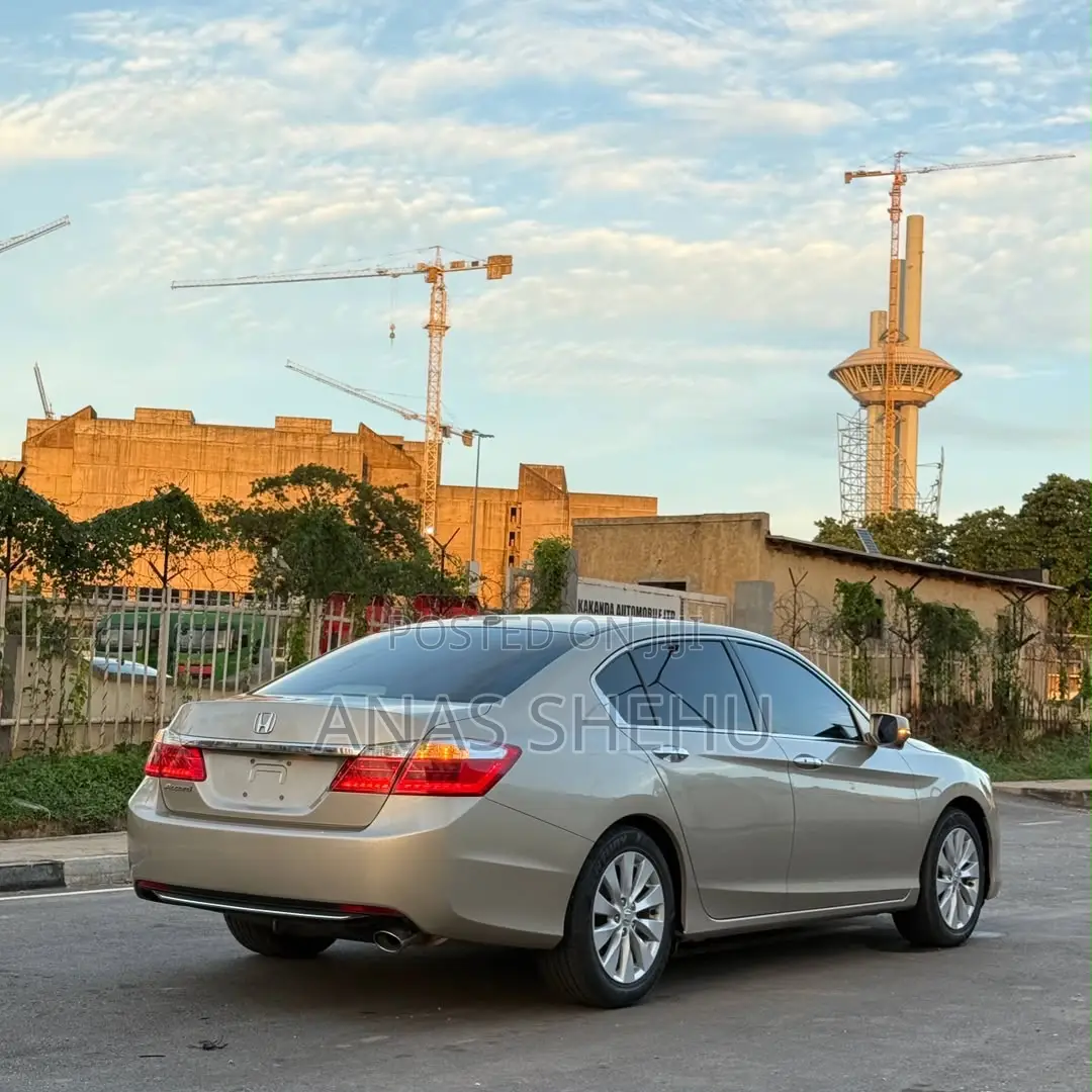 Honda Accord EX-L 4dr Sedan (2.4L 4cyl CVT) 2014 Gold