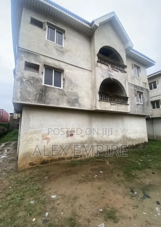 3bdrm Block of Flats in Trade Fair for sale