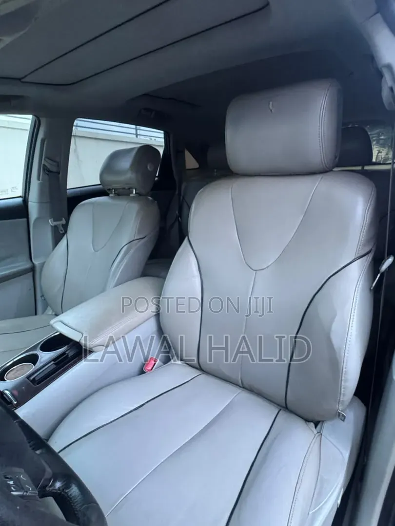 Toyota Venza 2010