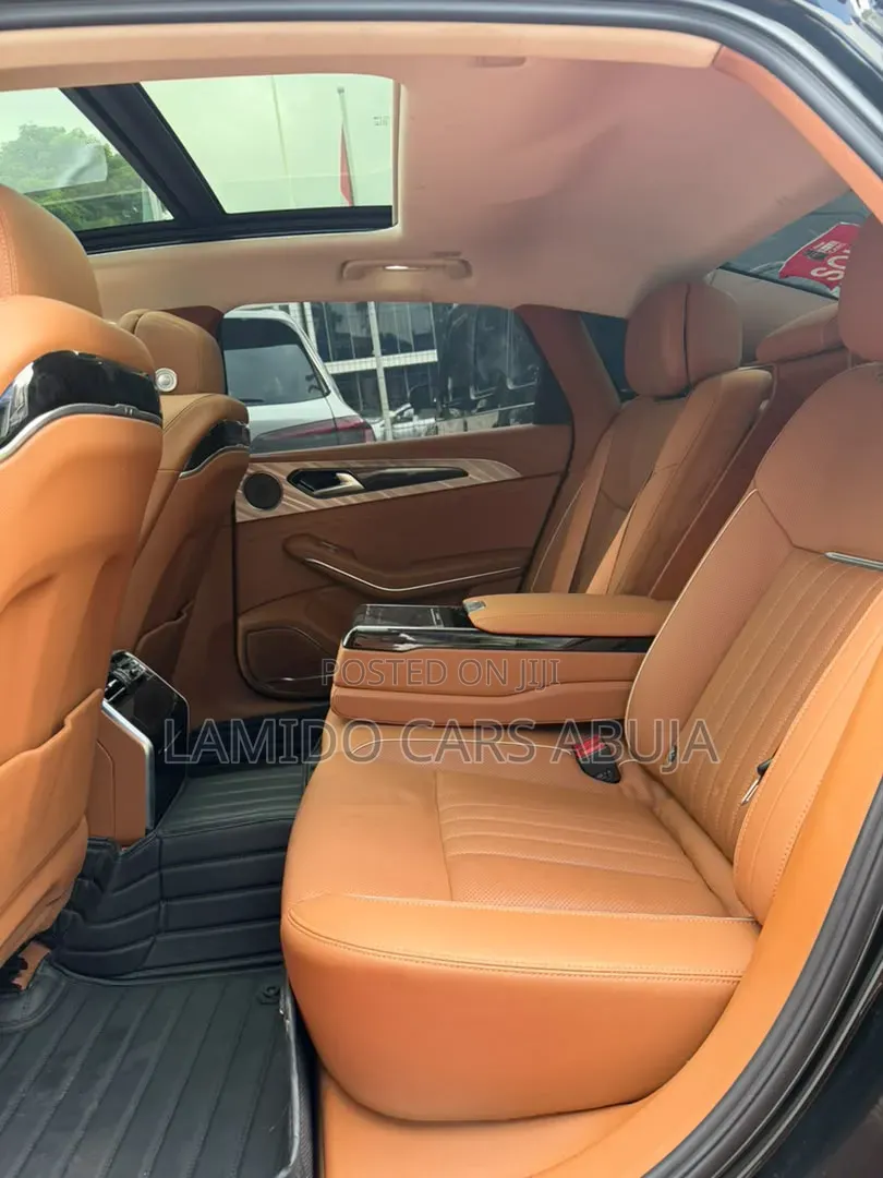 Hongqi E-HS9 2024 Black