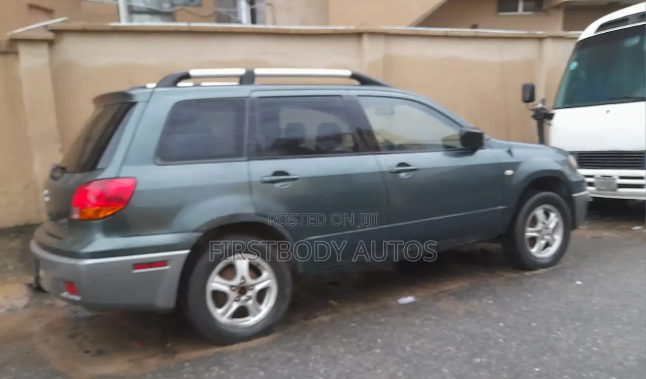 Mitsubishi Outlander 2004 Blue