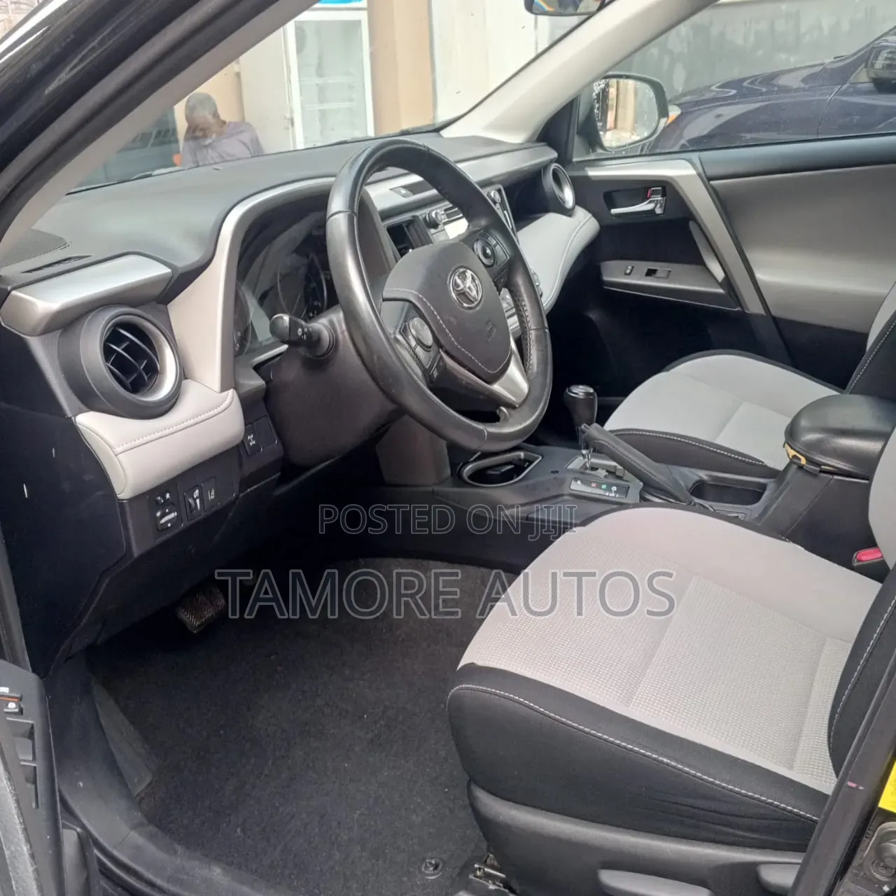 Toyota RAV4 XLE FWD (2.5L 4cyl 6A) 2017 Black