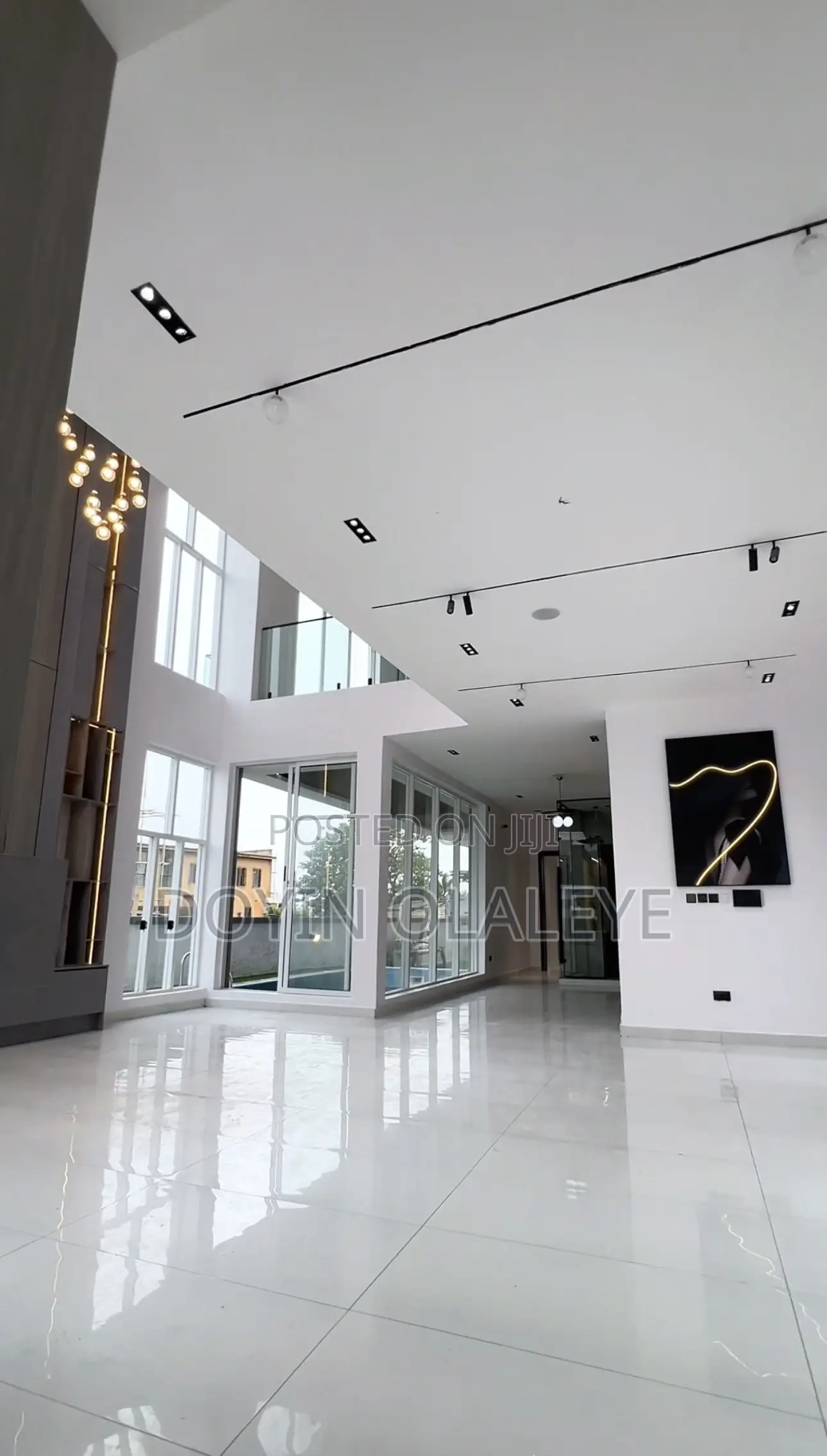 5bdrm Duplex in Osapa london for sale