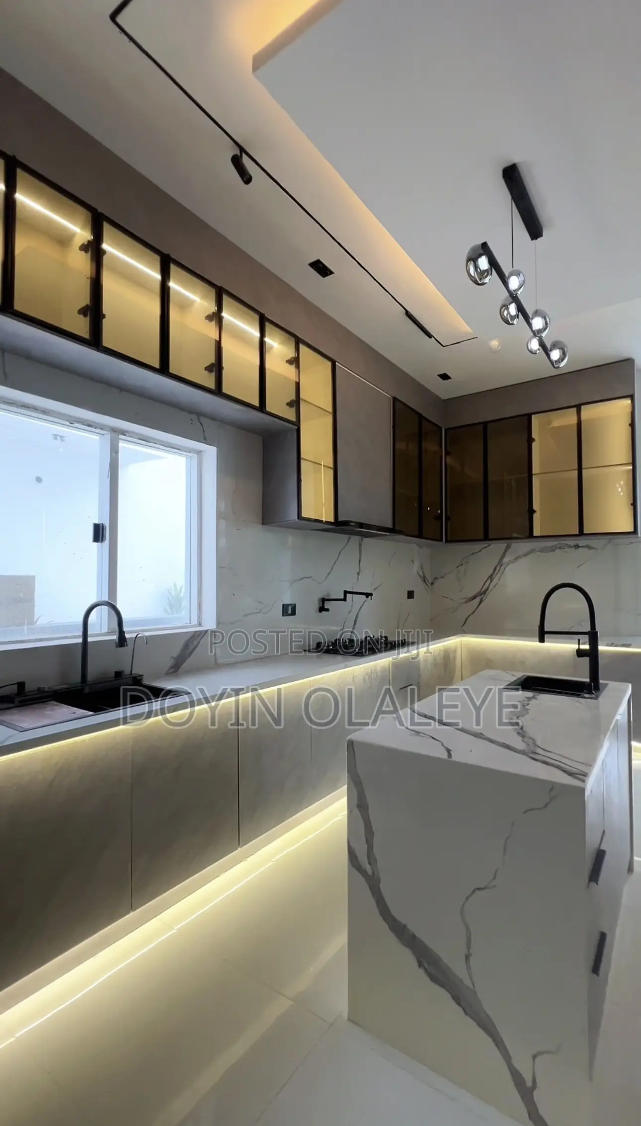 5bdrm Duplex in Osapa london for sale