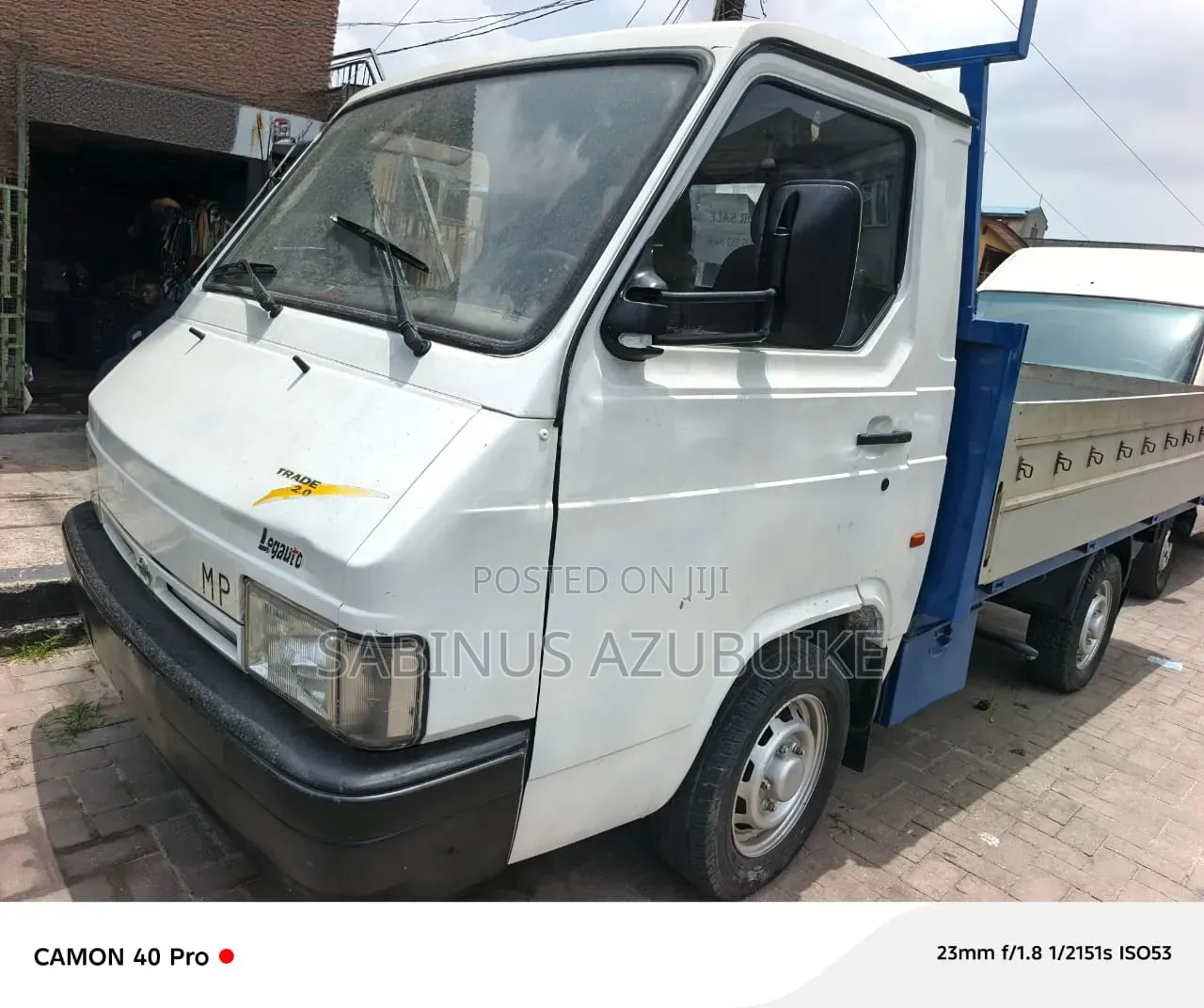 Nissan Pick-Up 2003 White