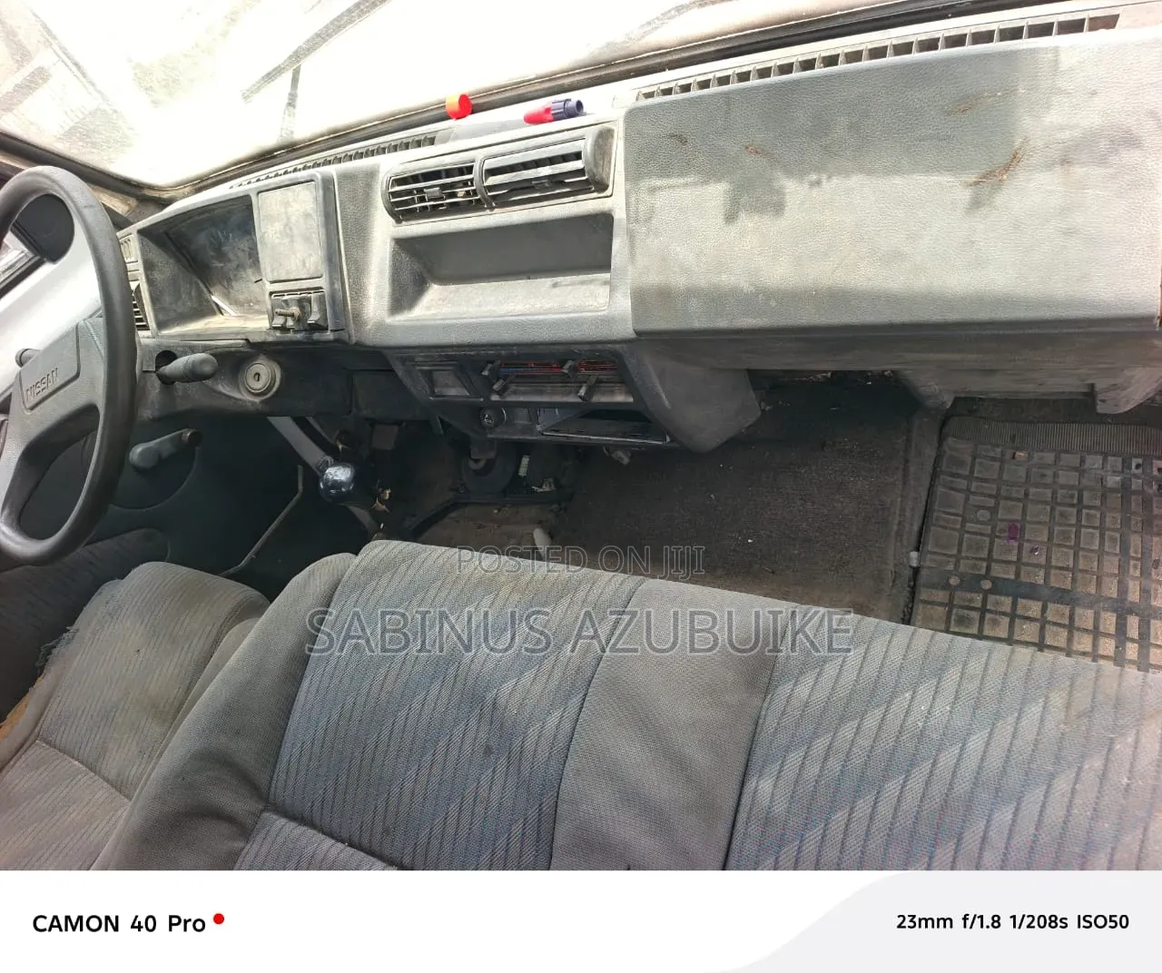 Nissan Pick-Up 2003 White
