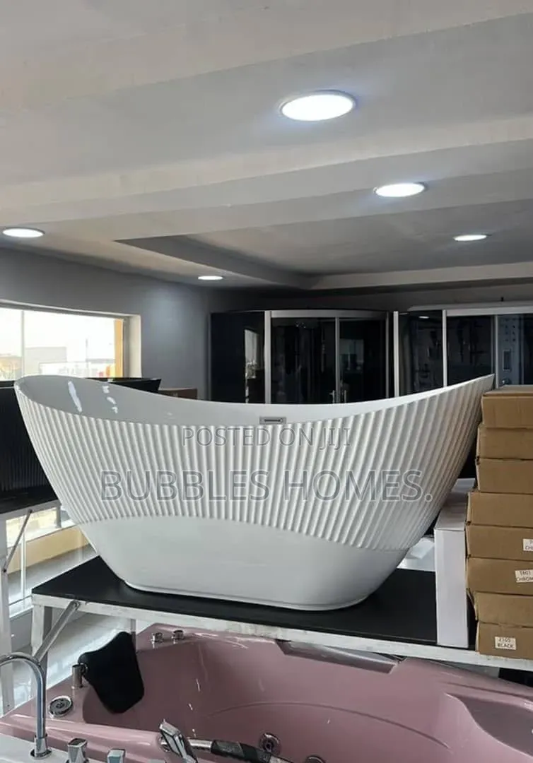 Standing Bathtub White