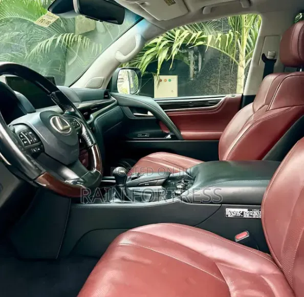 Lexus LX 2018 White