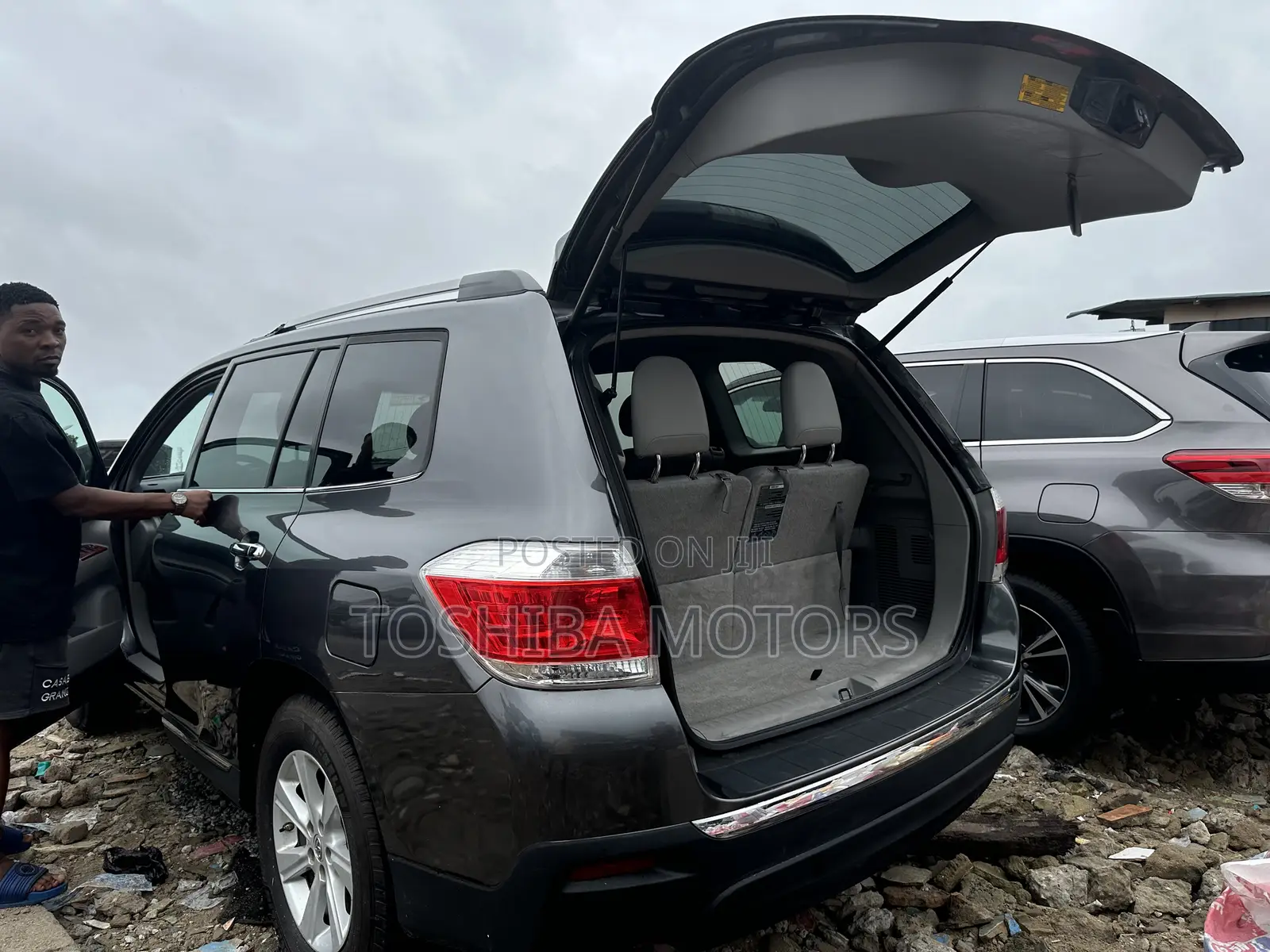 Toyota Highlander Limited 3.5L 2WD 2013 Gray