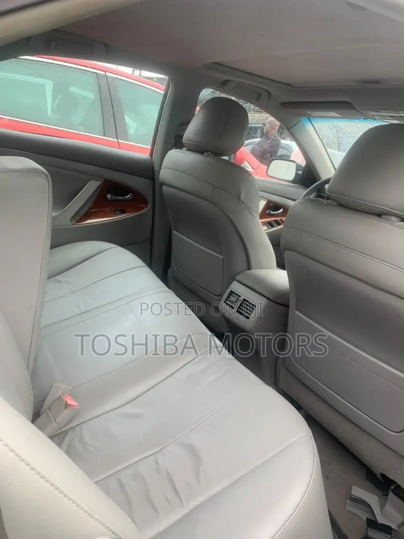 Toyota Camry XLE 4dr Sedan (2.5L 4cyl 6AM) 2010 Black