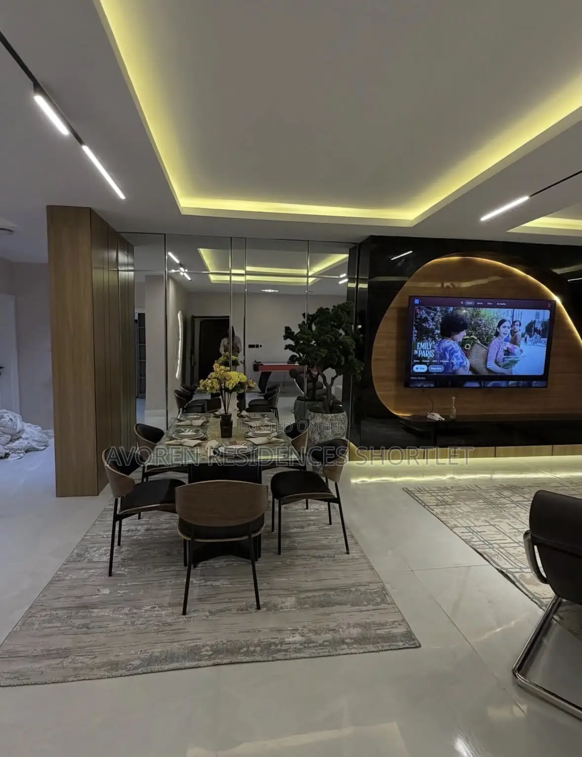 Luxurious 3 Bedroom Apartment at Admiralty Way