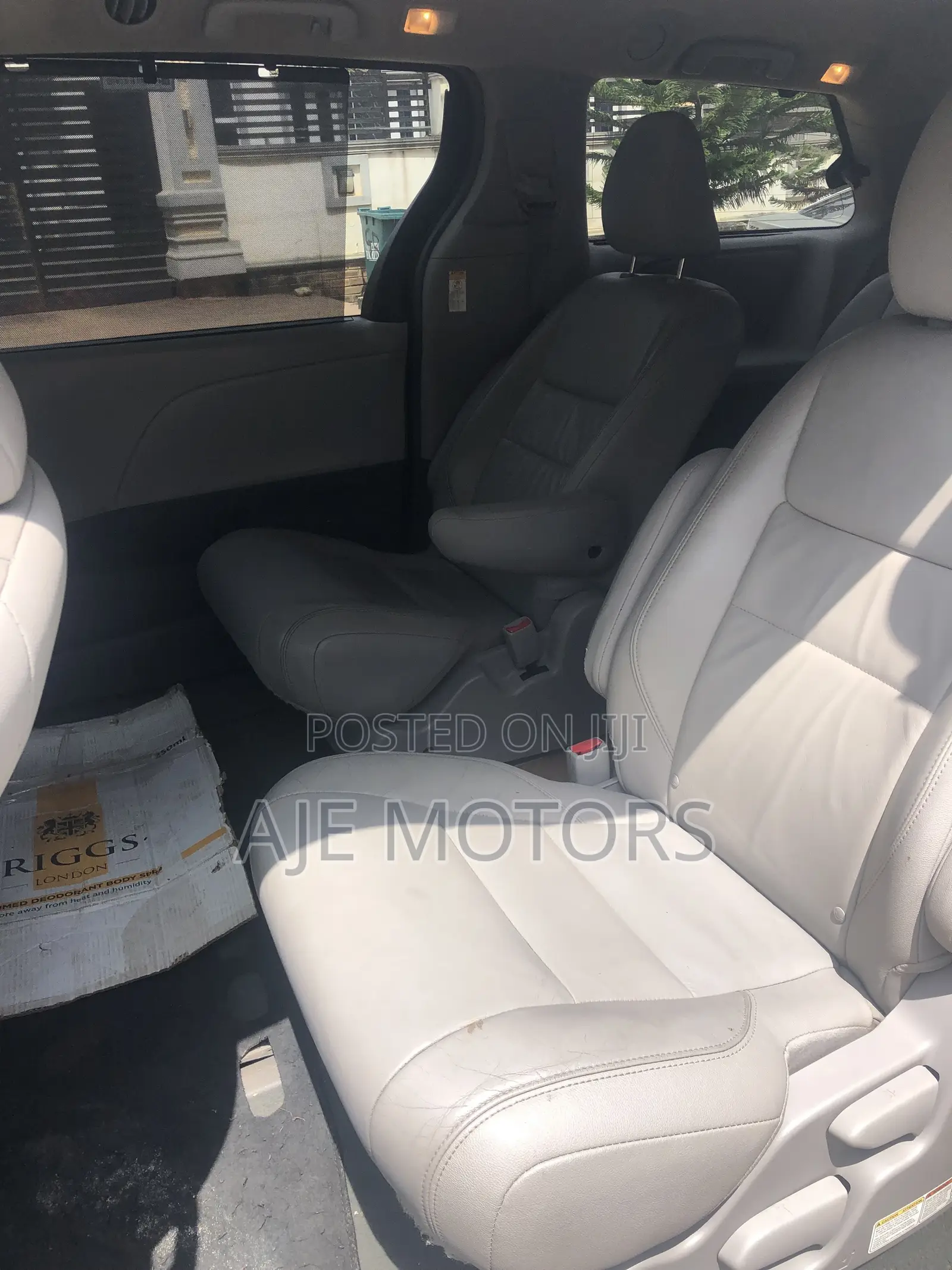 Toyota Sienna 2015 Black