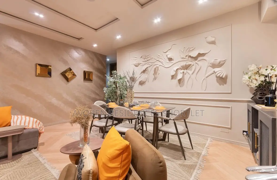 Beautiful Two Bedroom Shortlet in Admiralty Way