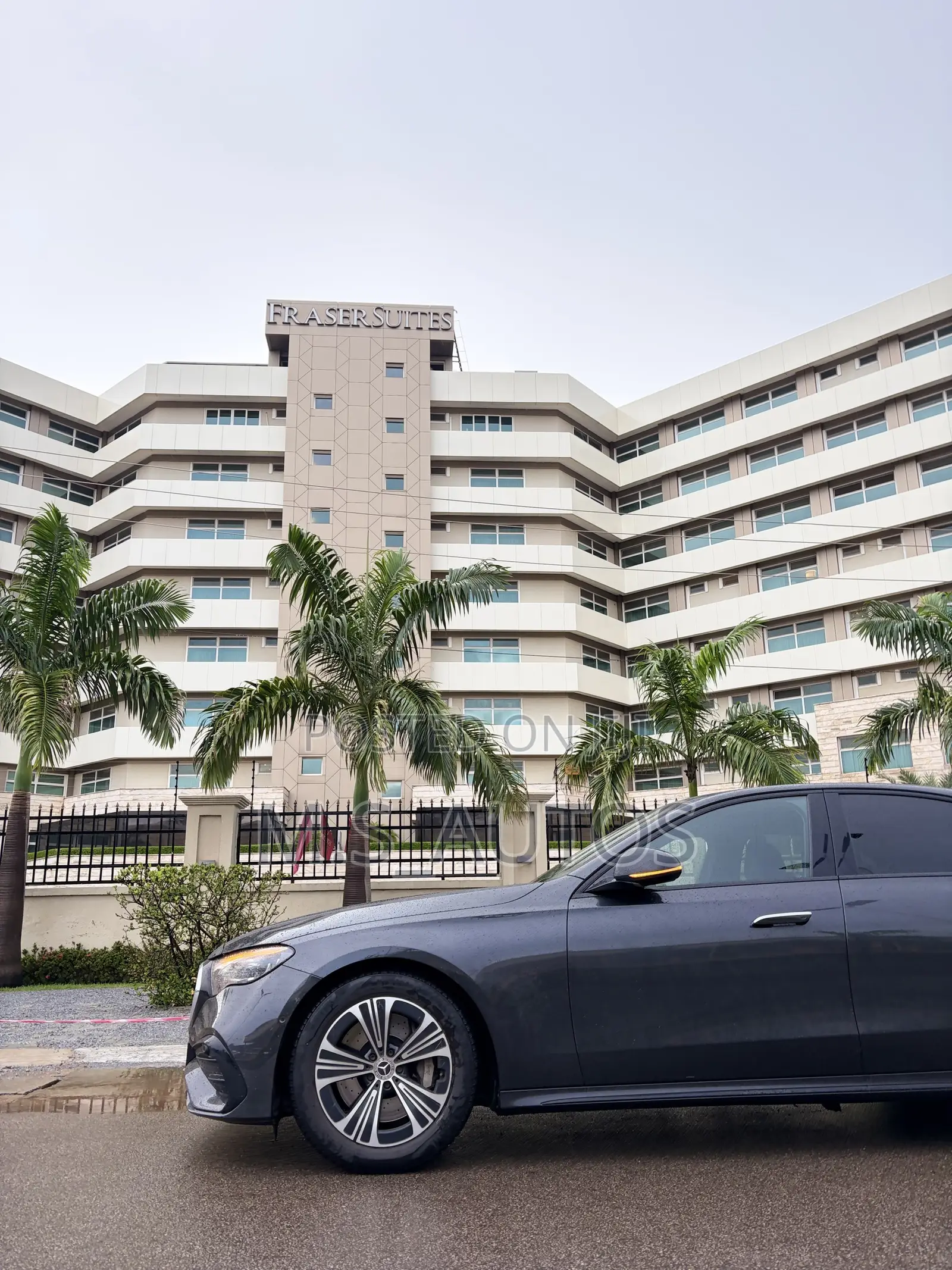 New Mercedes-Benz E300 2025 Black
