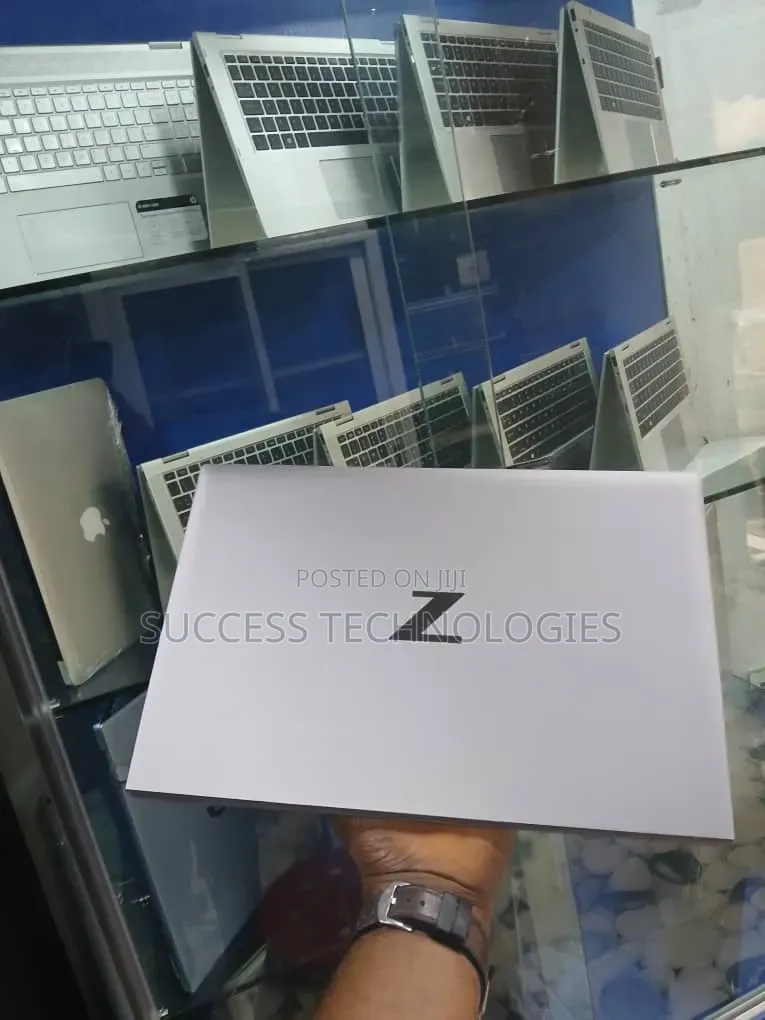 Laptop HP ZBook Firefly G8 16GB Intel Core i5 SSD 256GB