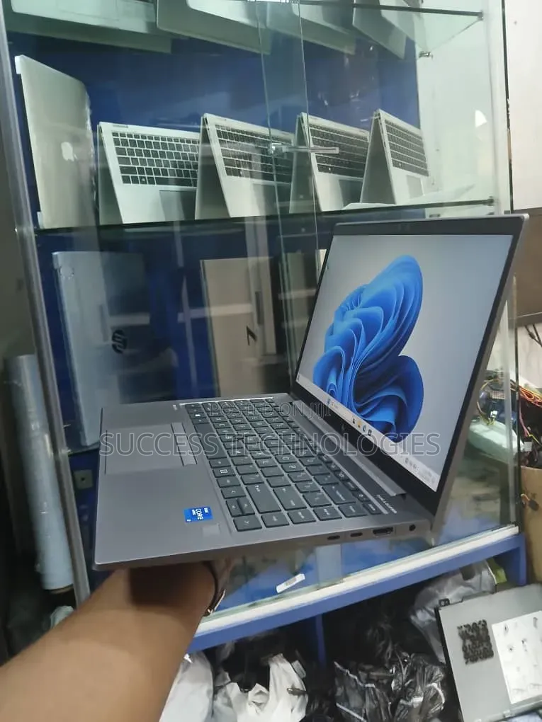 Laptop HP ZBook Firefly G8 16GB Intel Core i5 SSD 256GB