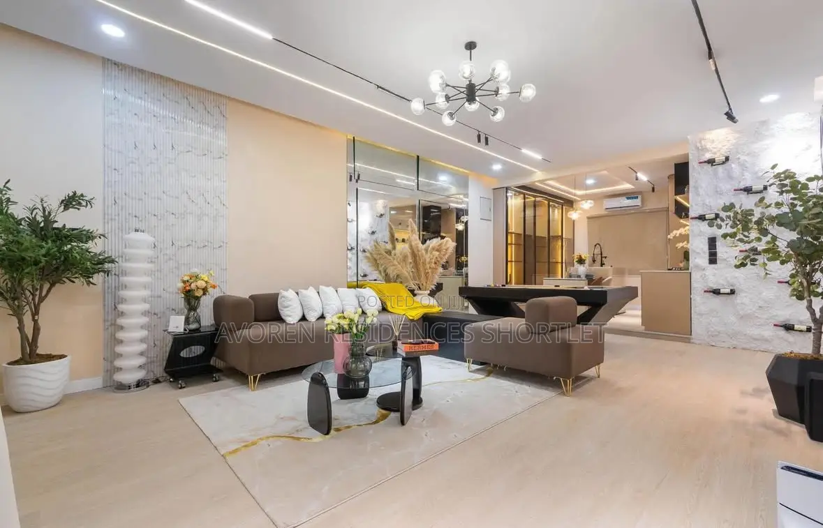 Luxurious One Bedroom Apartment Shortlet in Admiralty Way