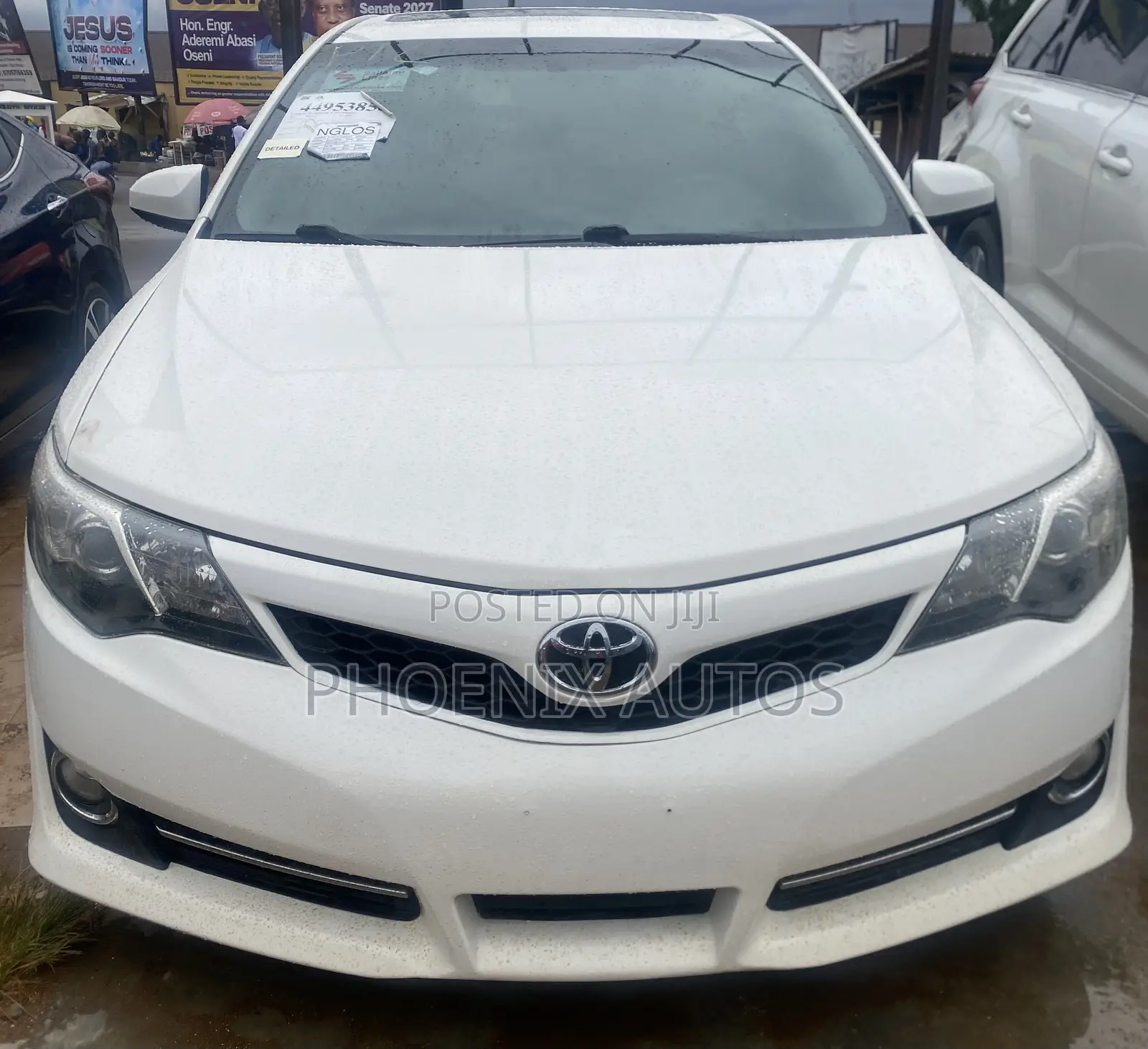 Toyota Camry SE 4dr Sedan (2.5L 4cyl 6A) 2013 White