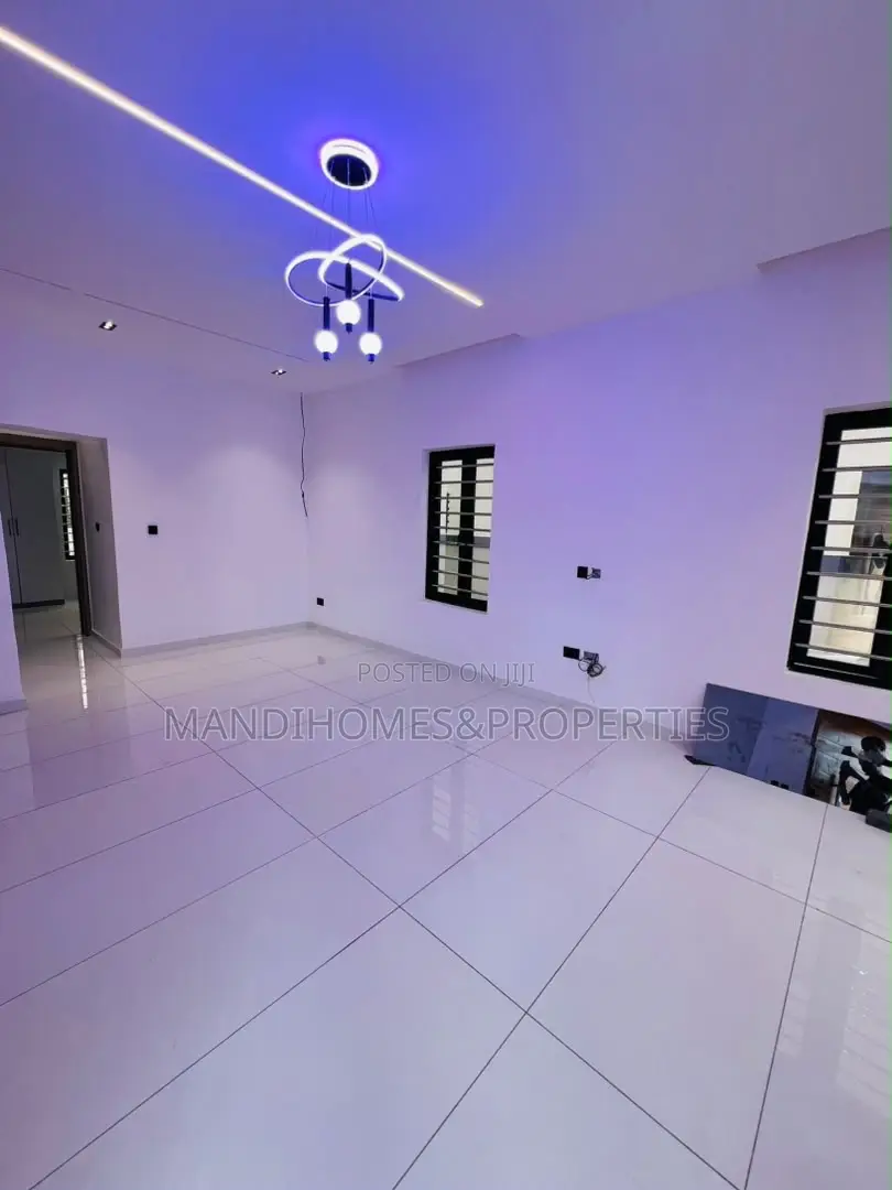 4bdrm Duplex in Ajah for sale