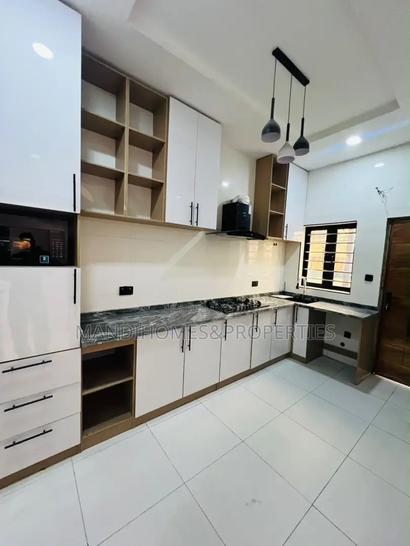 4bdrm Duplex in Ajah for sale
