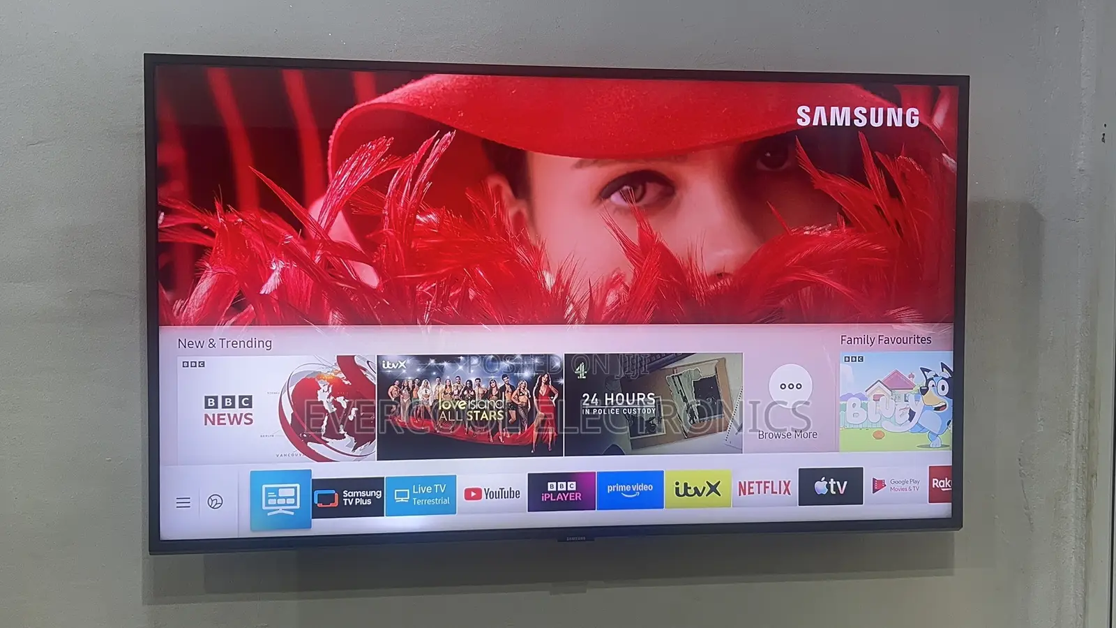 Premium 43” Samsung QLED Smart Gaming TV With Full Smart Options