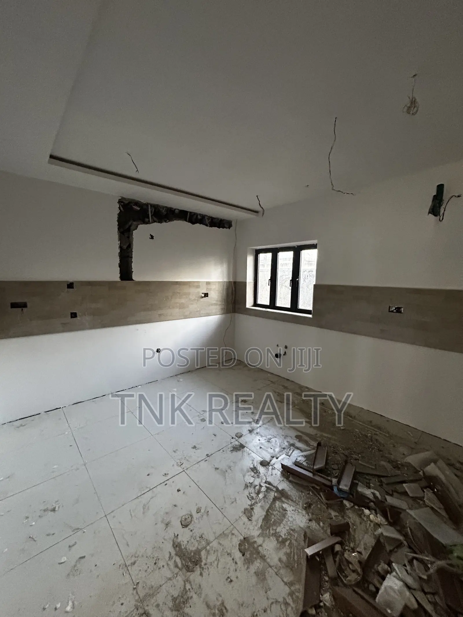Furnished 4bdrm Duplex in Mabushi for sale