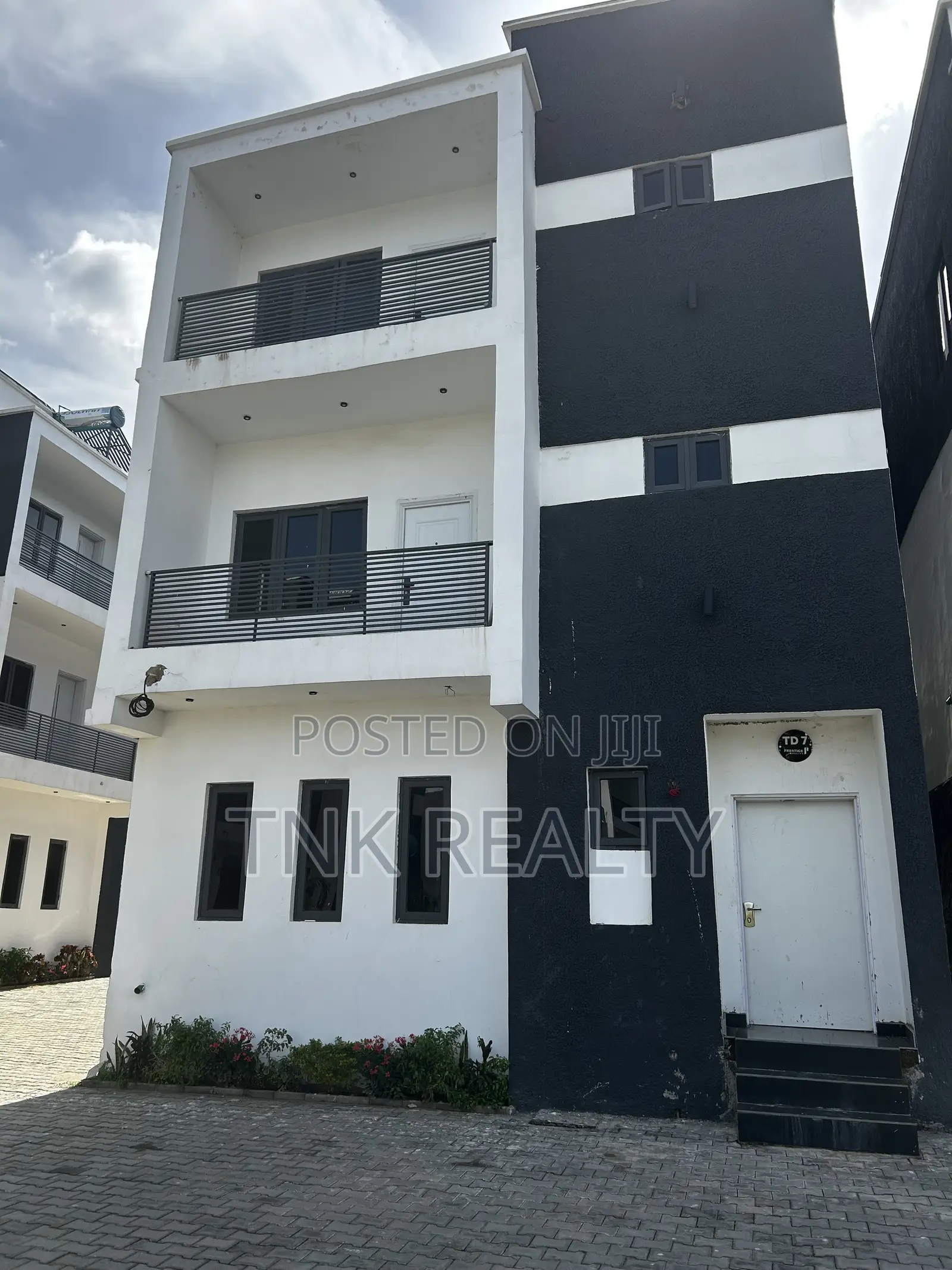 Furnished 4bdrm Duplex in Kado for sale