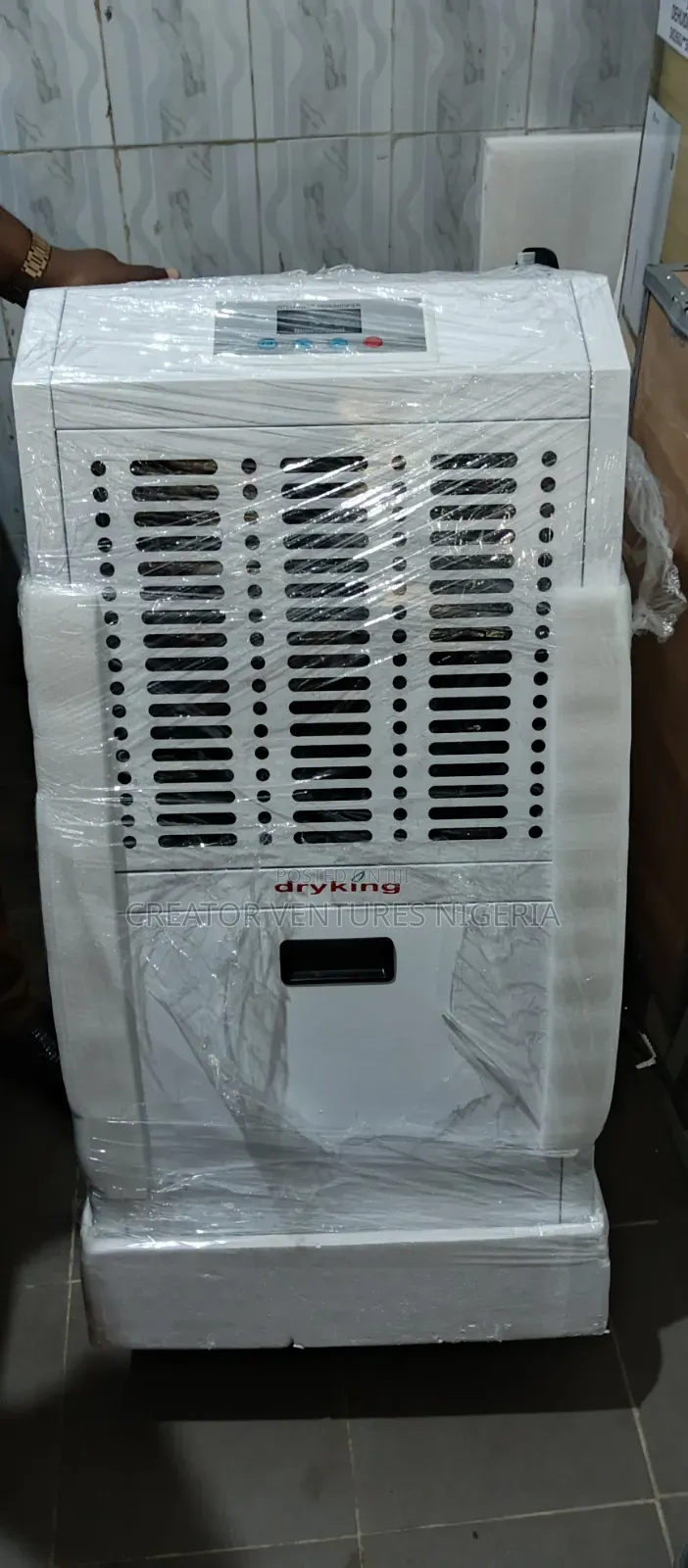 Dehumidifier Dryking Industry 90L,Removes Mist,pints,odours,bacterial.