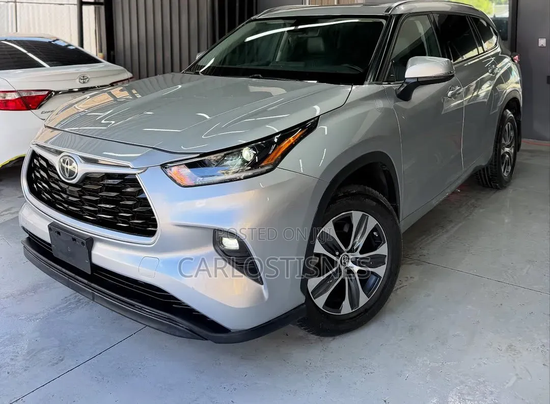 Toyota Highlander XLE AWD 2020 Silver