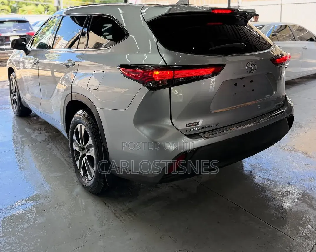 Toyota Highlander XLE AWD 2020 Silver