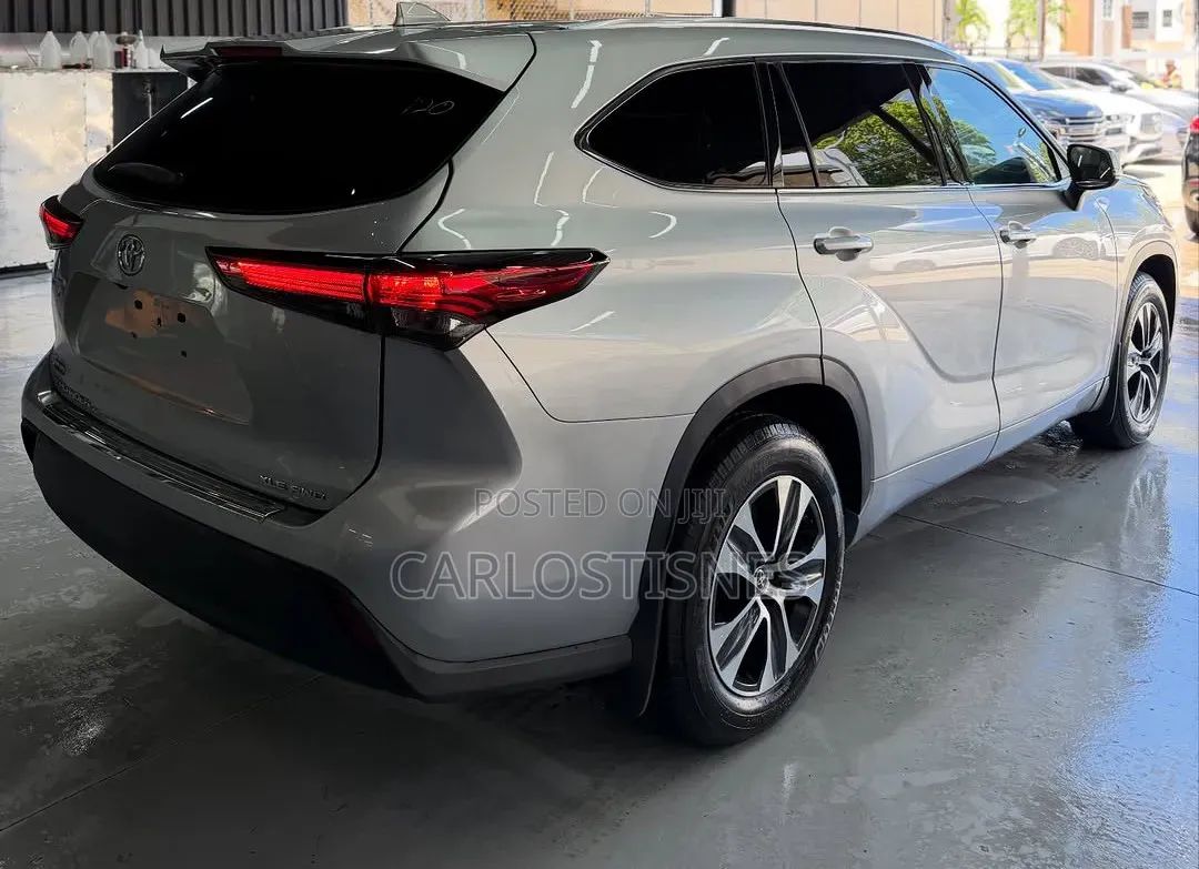 Toyota Highlander XLE AWD 2020 Silver