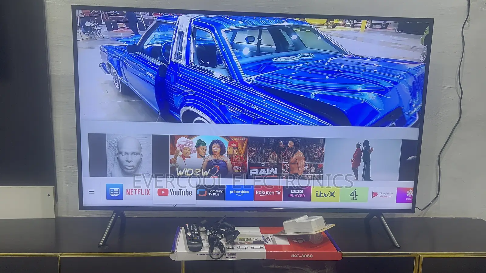 50” Samsung Ultra HD Smart TV With PURCOLOUR HDR