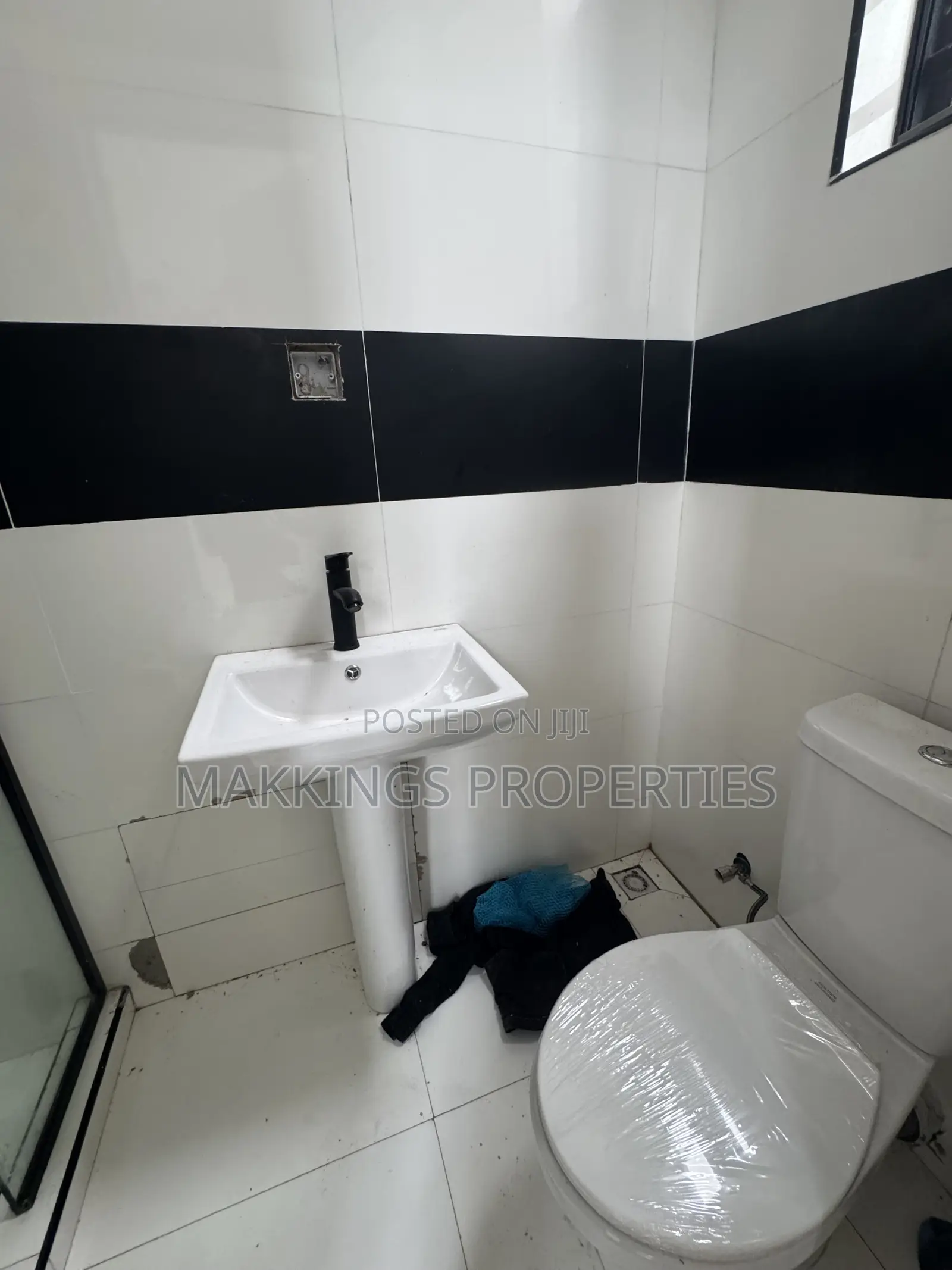 4bdrm Duplex in Sangotedo for sale