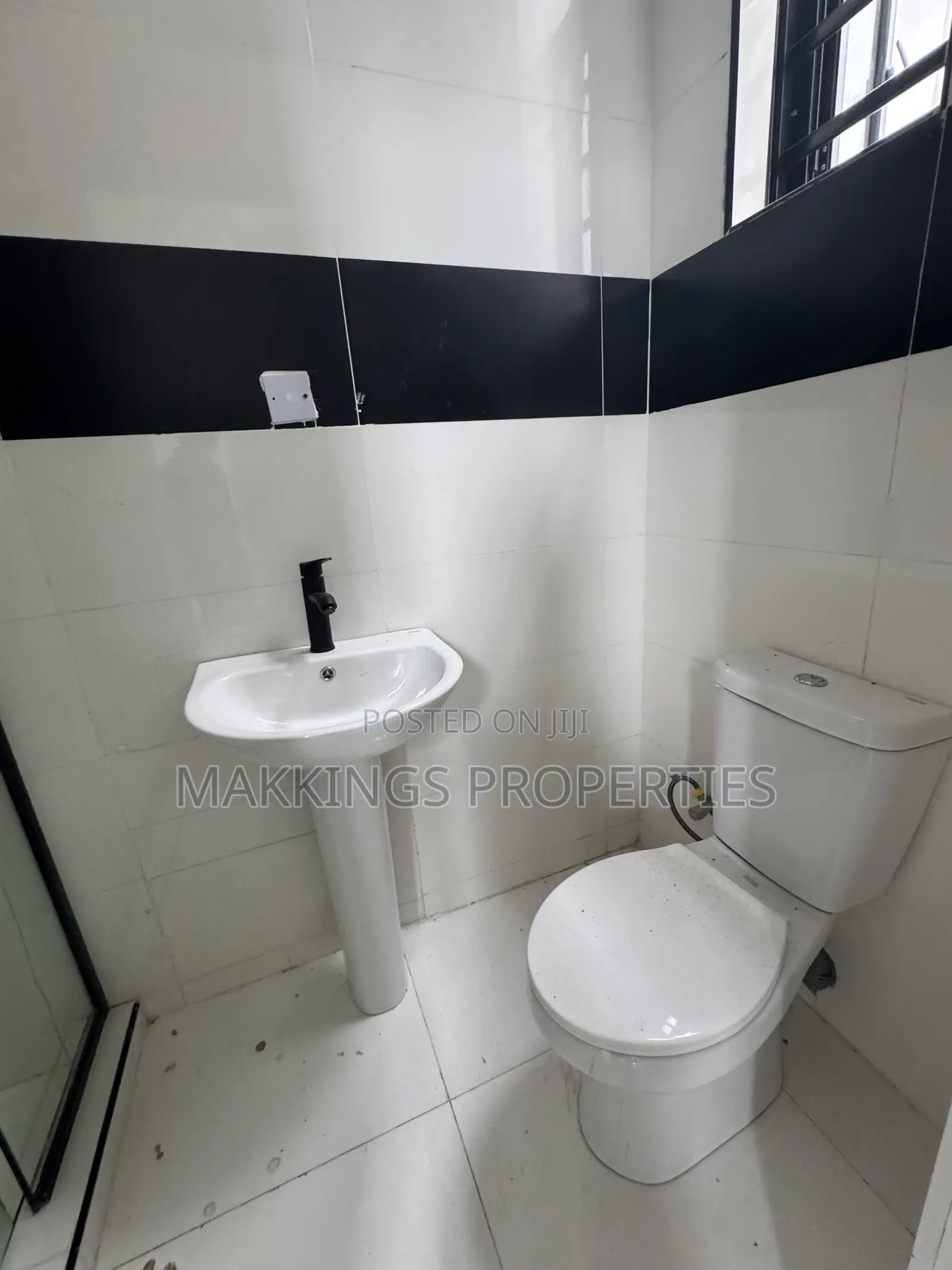 4bdrm Duplex in Sangotedo for sale