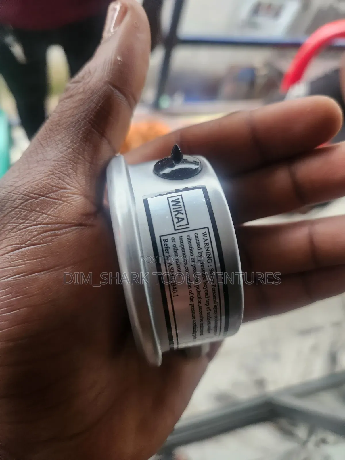 Wika Stainless Steel Pressure Gauge With a 4-Inch Dial
