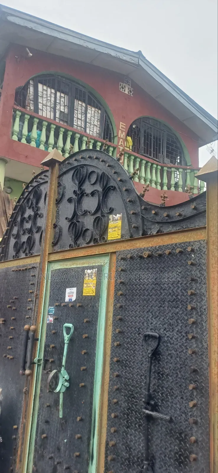 2bdrm Block of Flats in Albert Adekoya Close for sale