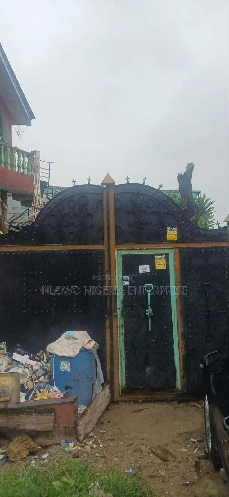 2bdrm Block of Flats in Albert Adekoya Close for sale