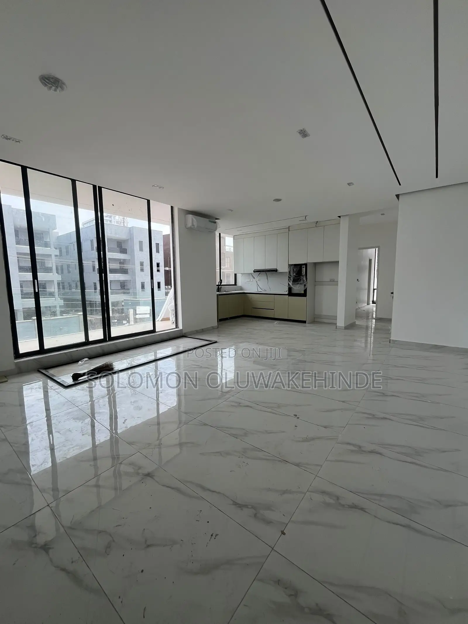 2bdrm Apartment in Lekki Phase 1 for sale