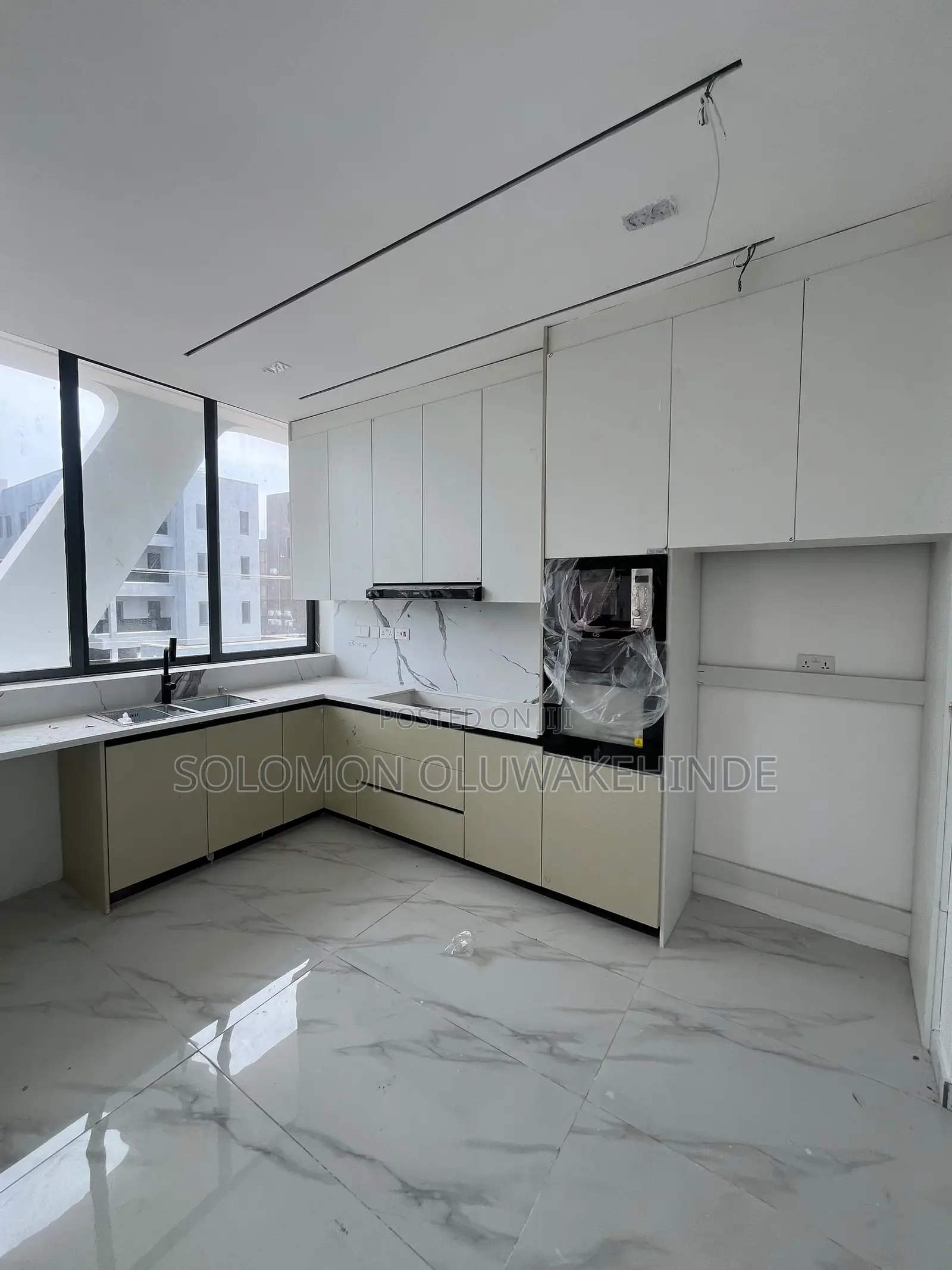 2bdrm Apartment in Lekki Phase 1 for sale