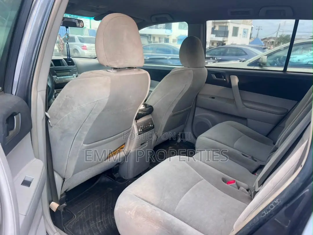 Toyota Highlander Limited 2012 Gray