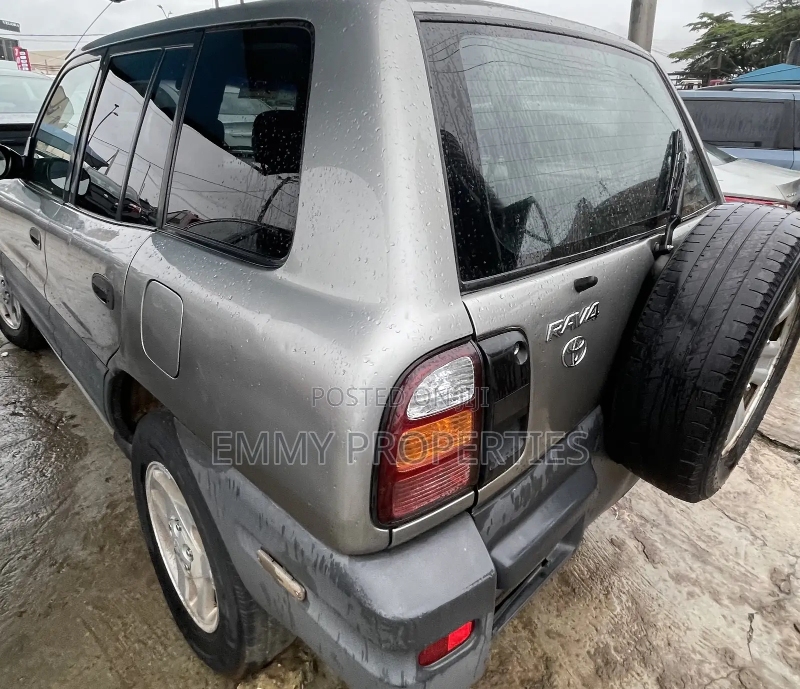 Toyota RAV4 Automatic 2000 Gray